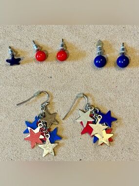 🇺🇸Group of 7 pierced earrings in red & blue w stars Perfect to celebrate the USA